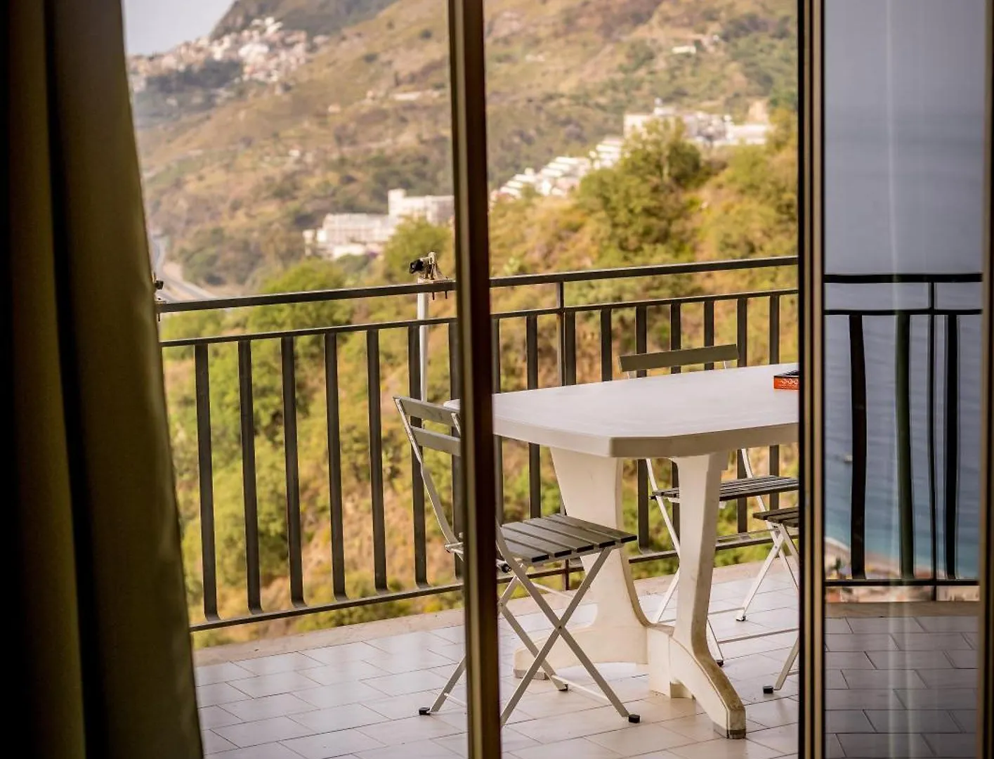 Collina Del Sole Apartment Letojanni